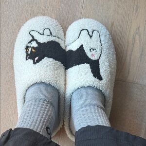 Cozy Cream Sherpa Slippers with Black Cat Motif